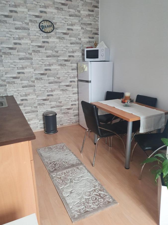 Sunset Apartament Apartment Брашов Екстериор снимка