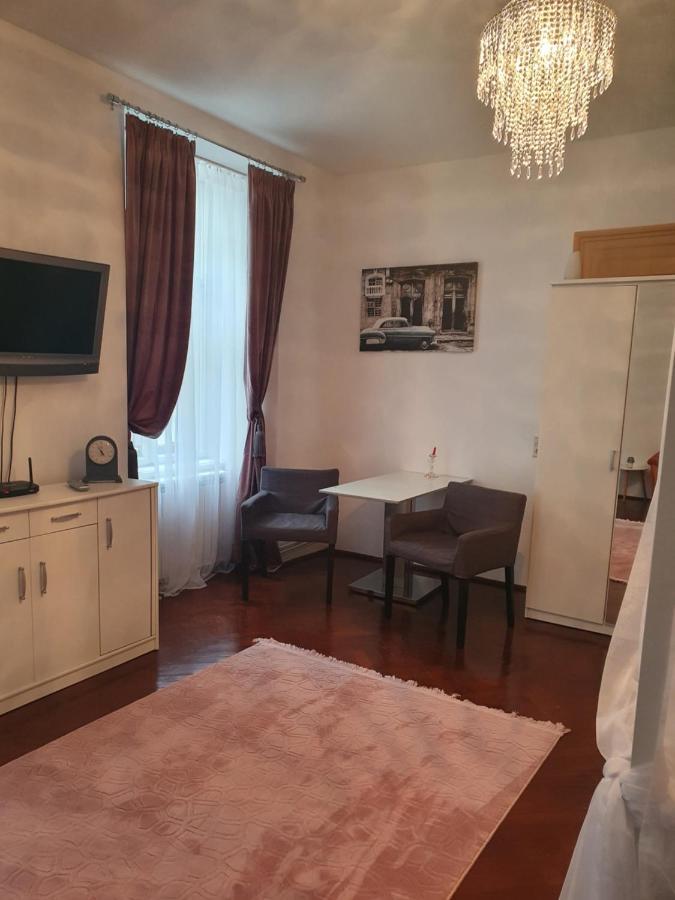 Sunset Apartament Apartment Брашов Екстериор снимка
